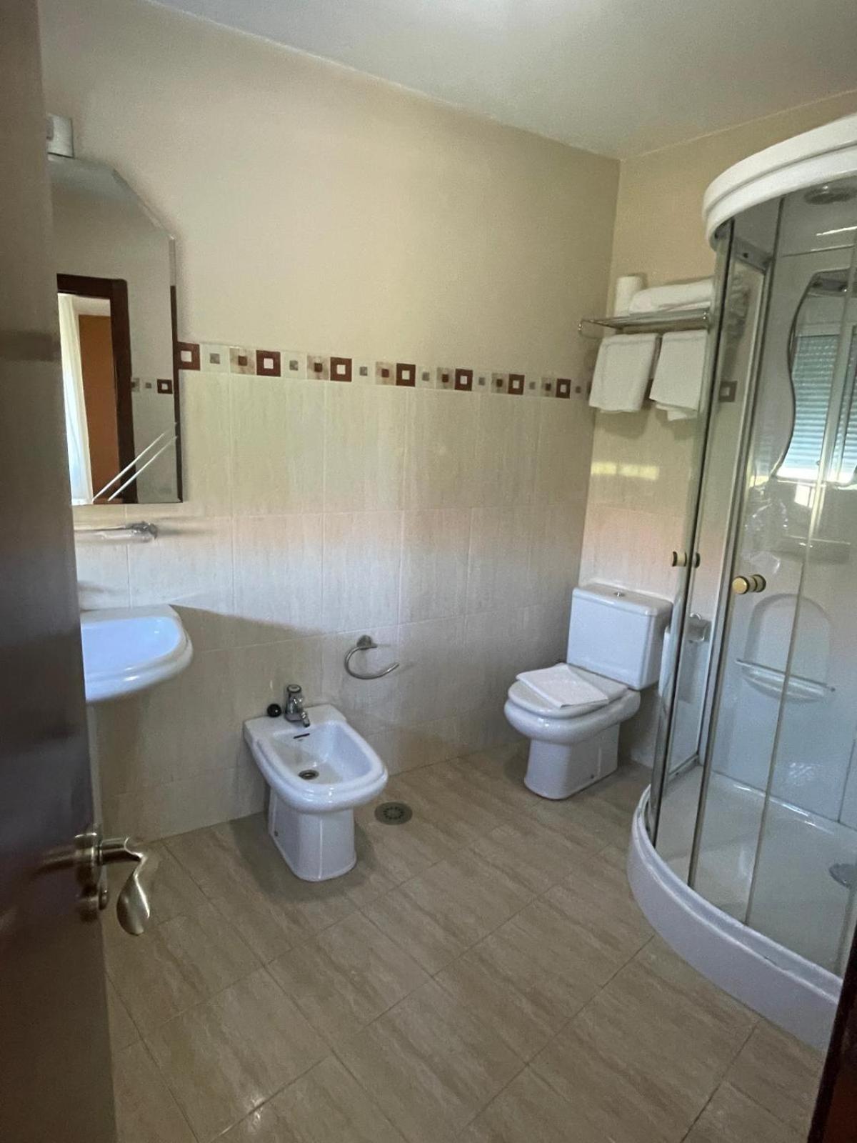 Hostal Terraza Miramar Sl Boiro Eksteriør billede